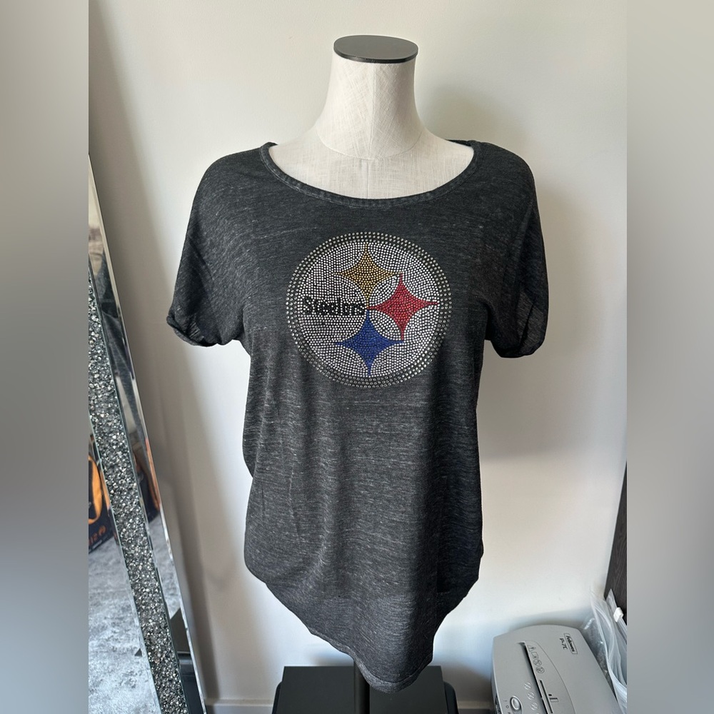 Touch by Alyssa Milano Women's Charcoal Steelers Tee - sparkly